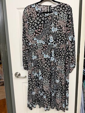 NWT LOFT Black Floral Long-Sleeve Tiered Dress